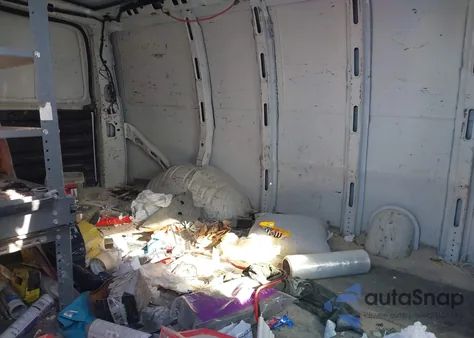 2015 Chevrolet Express 2500 Work Van z USA, uszkodzony, nr VIN 1GCWGFCF1F1277882